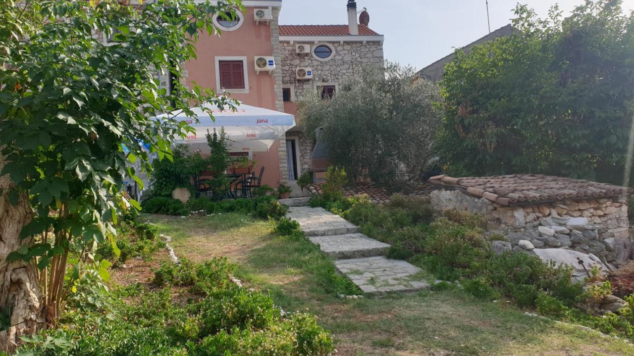Apartments Rosa Mali Lošinj Exterior foto